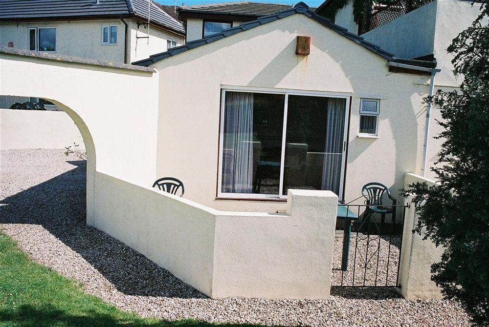 Crossways & Sea View Holiday Apartments Torquay Kültér fotó